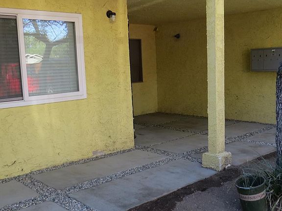 5th image of 1599 N Raymond Ave