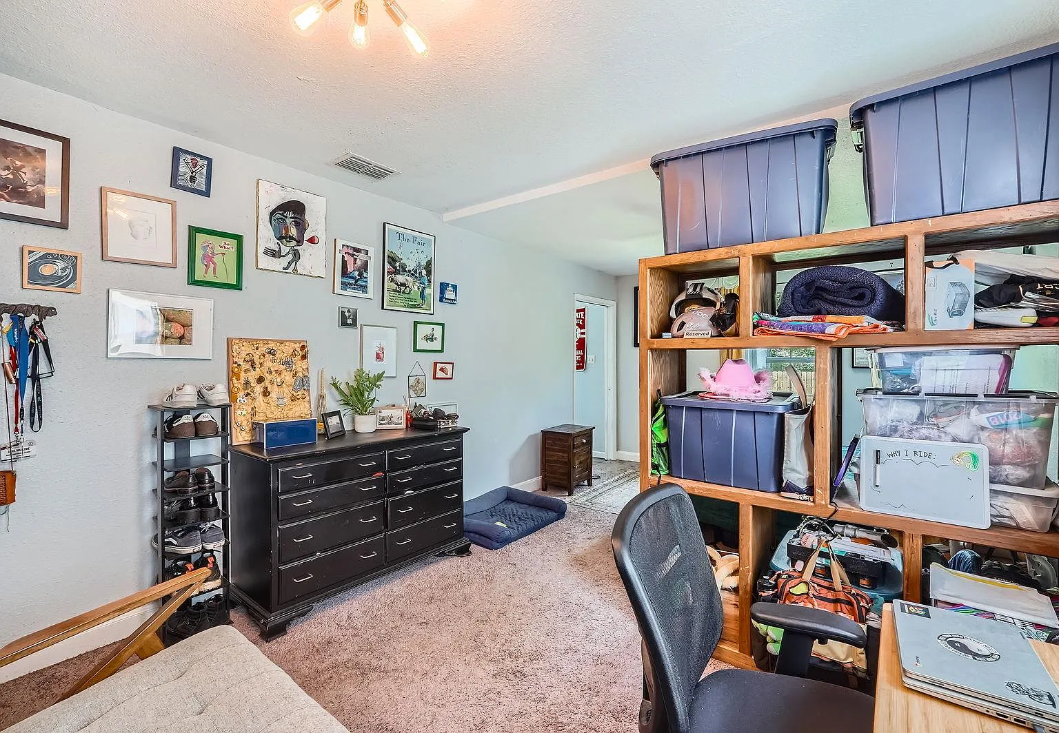 2 bed, 2.0 bath, 1001 sqft, $2,400 — Photo 4