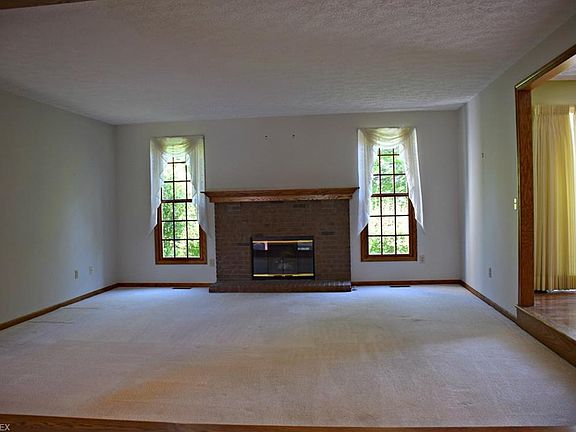 5th image of 341 Lee Cir