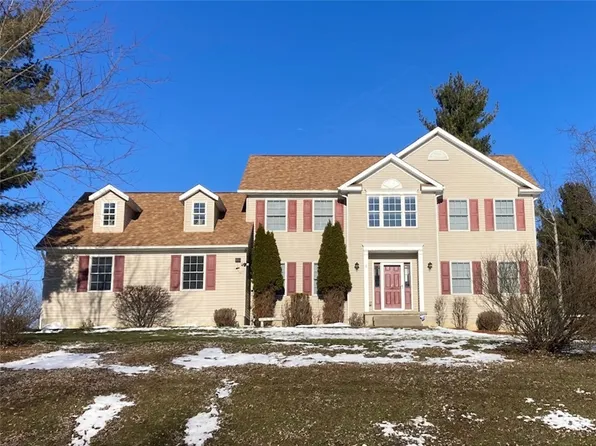 32 Intermediate Unit Dr, Coal Center, PA 15423