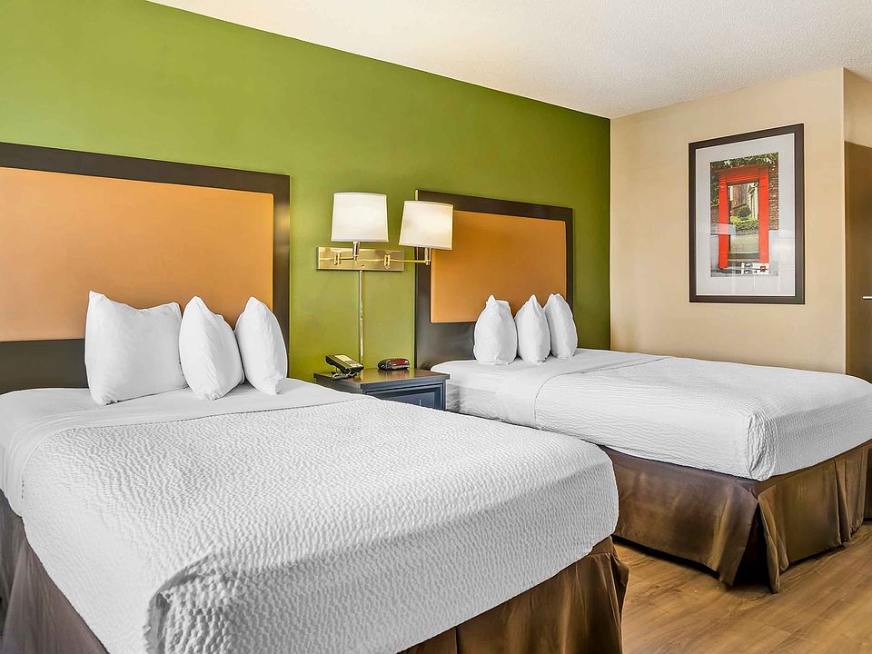 Studio Suite - 2 Full Beds
