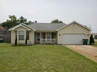 2040 Burjonik Ln, Navarre, FL 32566