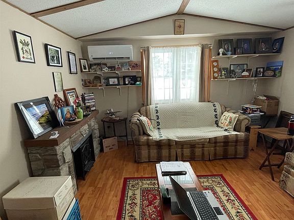 3rd image of 14 Mill Rd