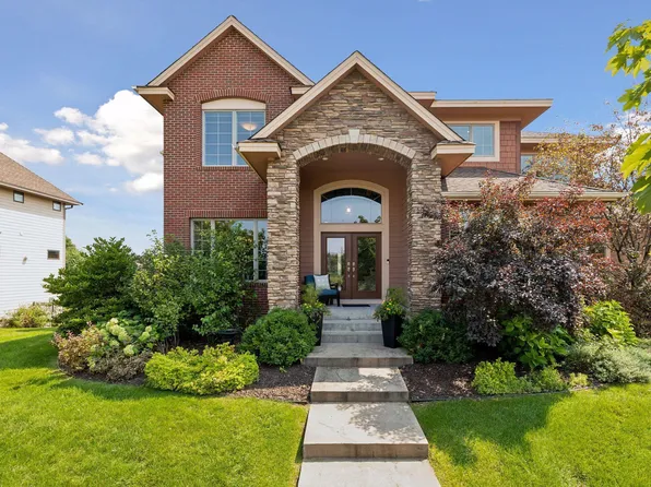 5150 Upland Ln N, Plymouth, MN 55446