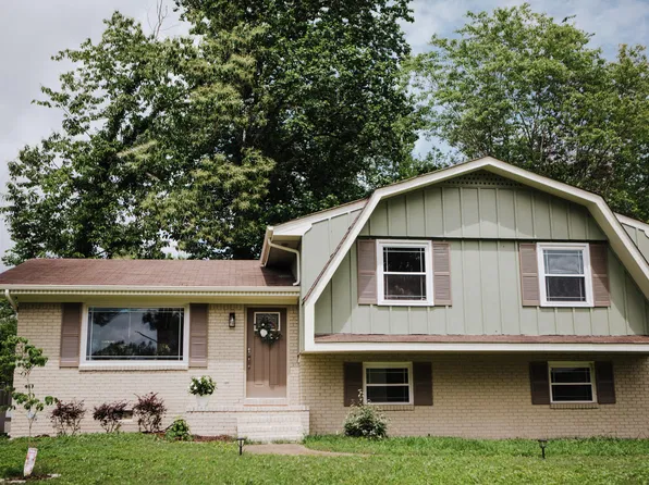 354 Kelsey Dr, Rossville, GA 30741