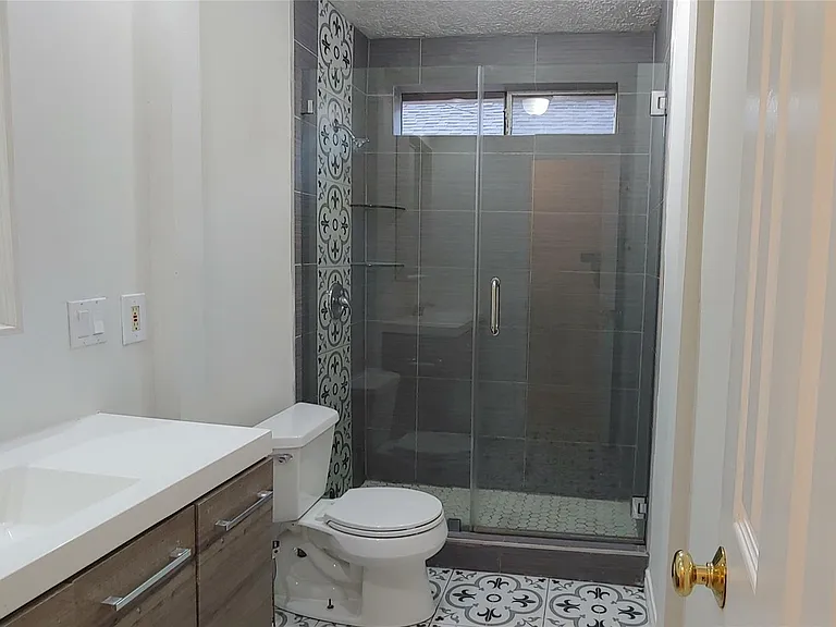 1930 Pepperwood Ln — Photo 12
