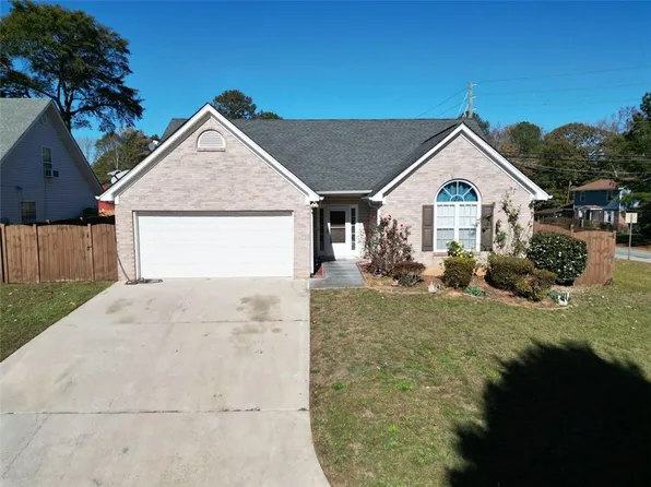 2388 Carousel Park Dr, Morrow, GA 30260