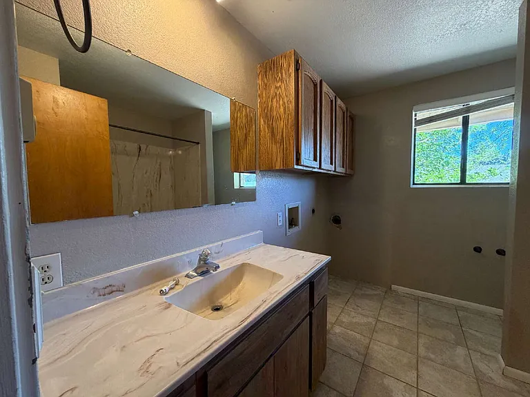 927 N Old Chisholm Trl #C — Photo 6