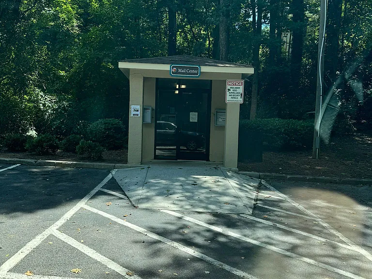 1012 Seasons Pkwy — Photo 9