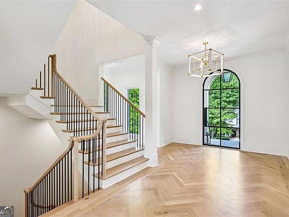 3rd image of 3379 Rennes Dr NE