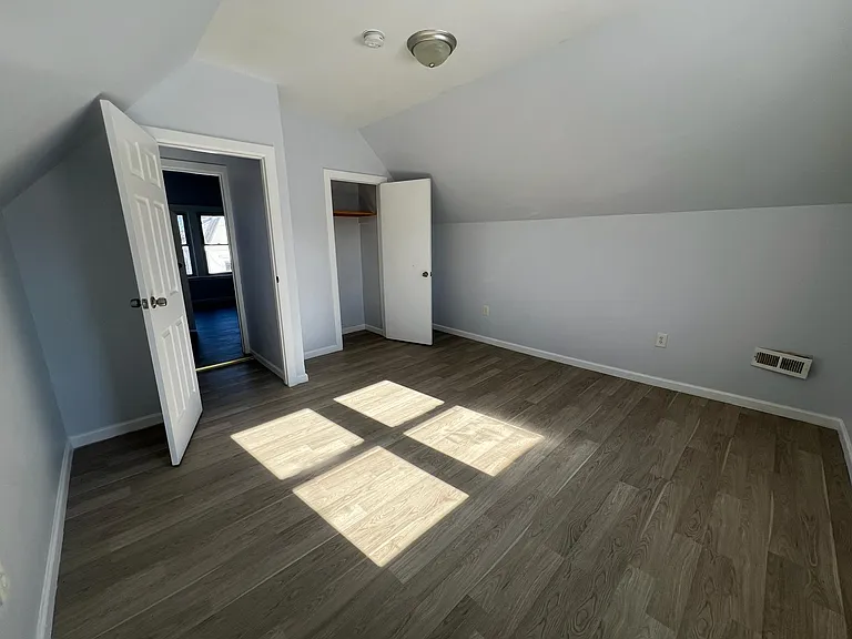 13 Garwood Pl #2 — Photo 5