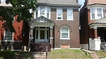 4023 Lexington Ave N photo 1