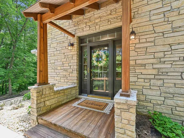 910 Cedar Lane Rd, Waverly, IA 50677