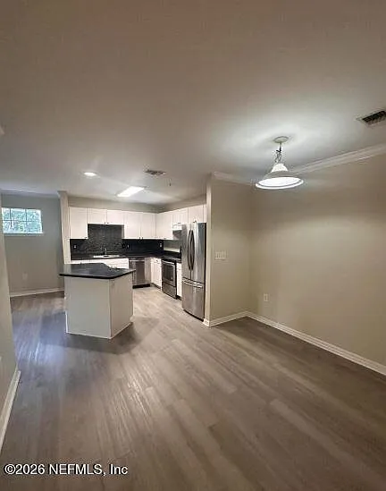 1 bed, 1.0 bath, 803 sqft, $1,495 — Photo 4