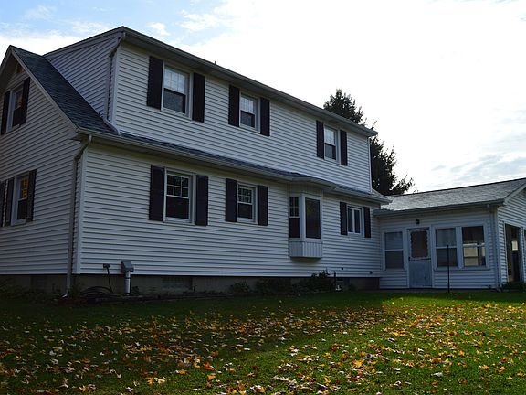 4th image of 1604 Marion Ln