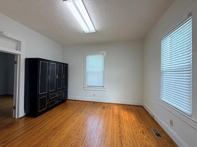 503 E Main St — Photo 7