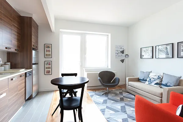 Rented by Lisa Management | media 3