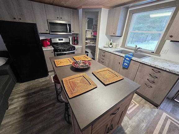 4th image of 29894 Laplant Rd