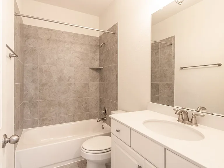 2924 Barbed Wire St — Photo 24