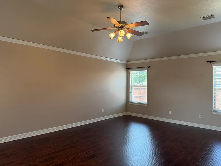 9638 Castlerock Trl — Photo 6