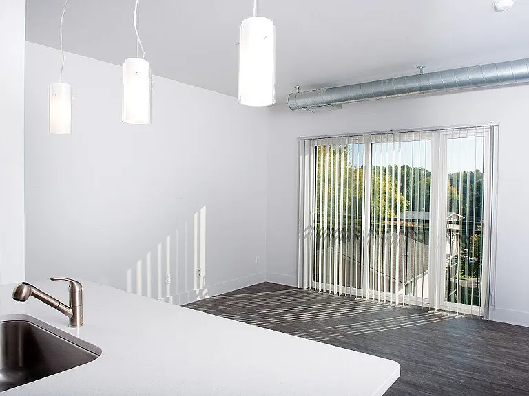 Midtown Apartments — Photo 5
