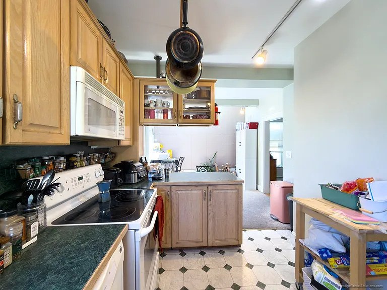 318 N Harvard St #1 — Photo 9