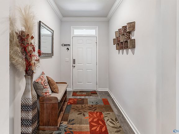 4th image of 322 Jackson Point Cir