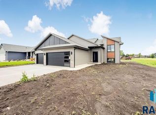1200 N Rose Ave, Tea, SD 57064