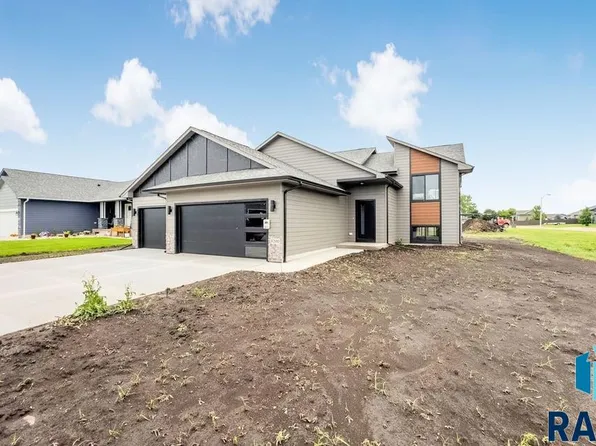 1200 N Rose Ave, Tea, SD 57064