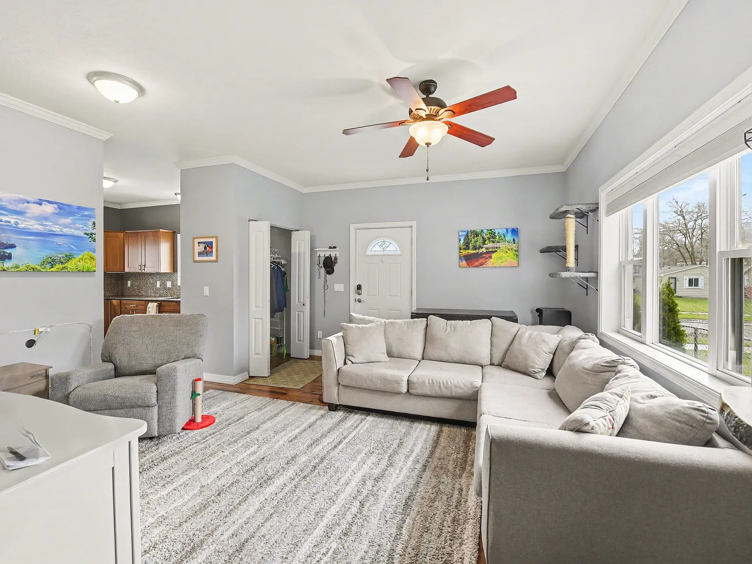 712 Barlow St — Photo 3