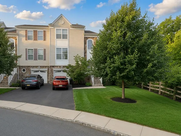 10 Russell Ct, Matawan, NJ 07747