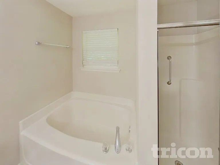 5741 Amerson Ln — Photo 10