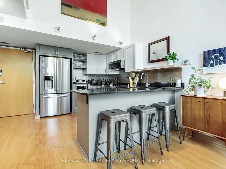 29 Main St #203 — Photo 11