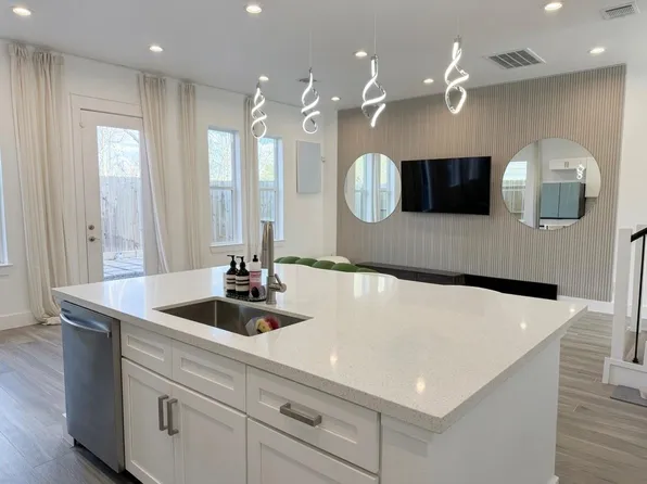 2335 Paul Quinn St, Houston, TX 77091