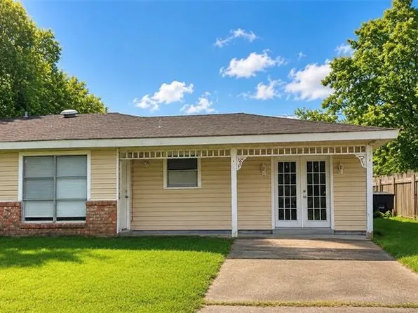 108 Joy Ann St #B, Belle Chasse, LA 70037