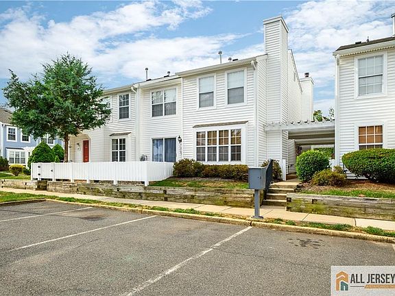 2nd image of 90 Almond Dr
