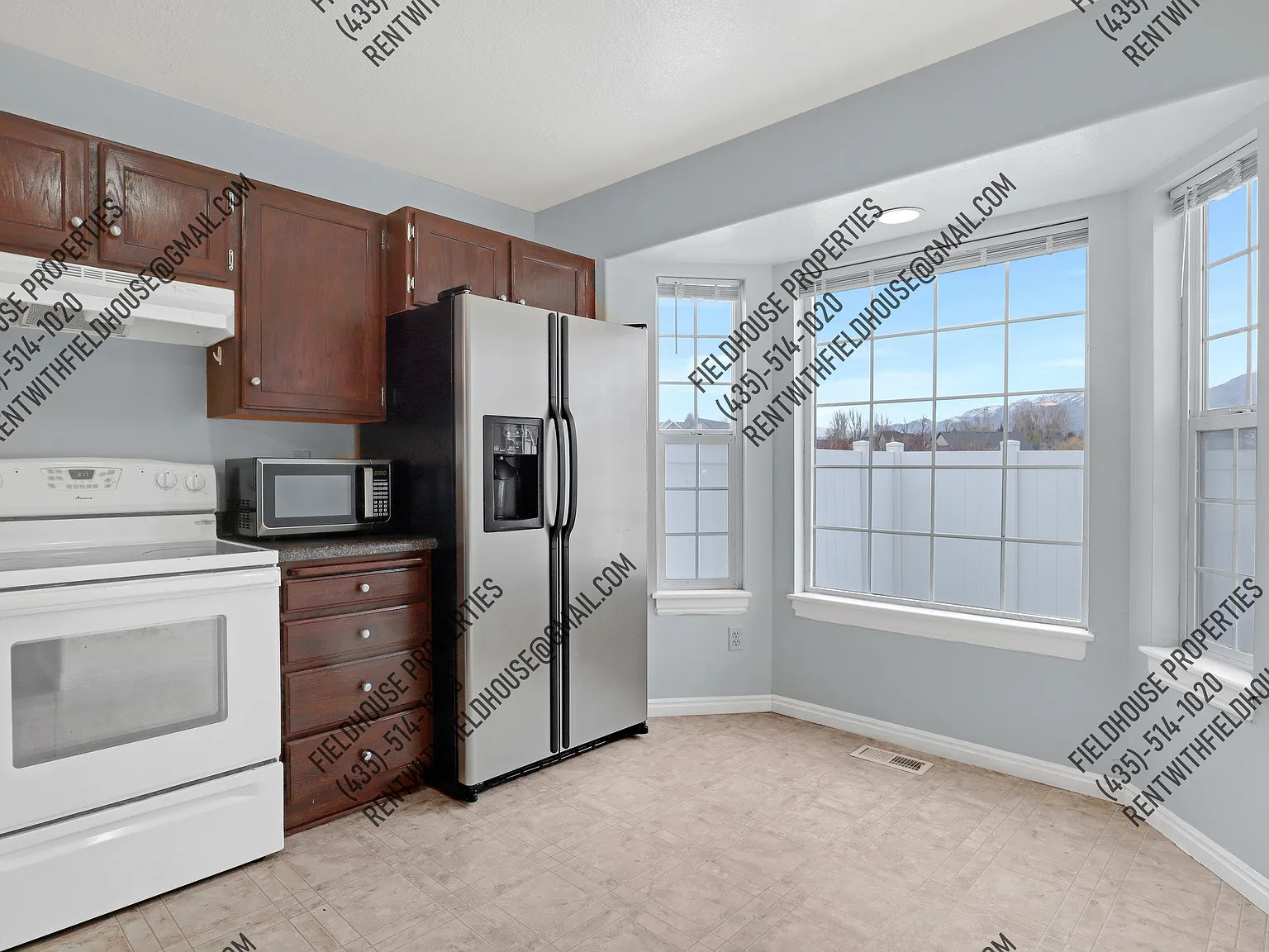 3 bed, 1.5 bath, 1320 sqft, $1,375 — Photo 4