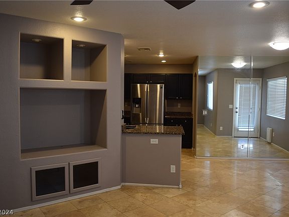 4th image of 9164 Hombard Ave