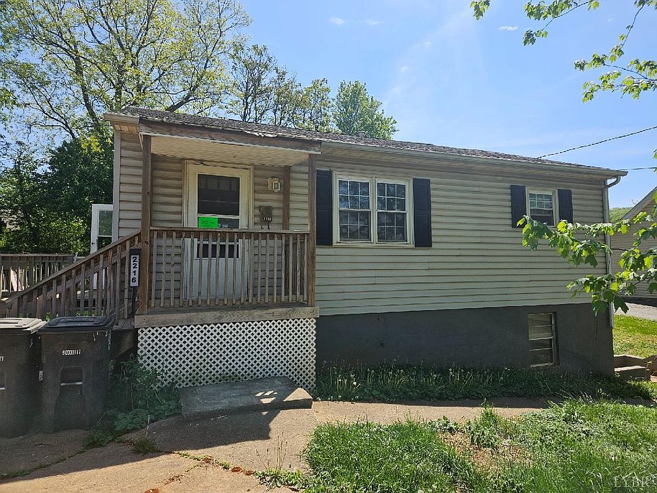 1st image of 2216 Mayflower Dr