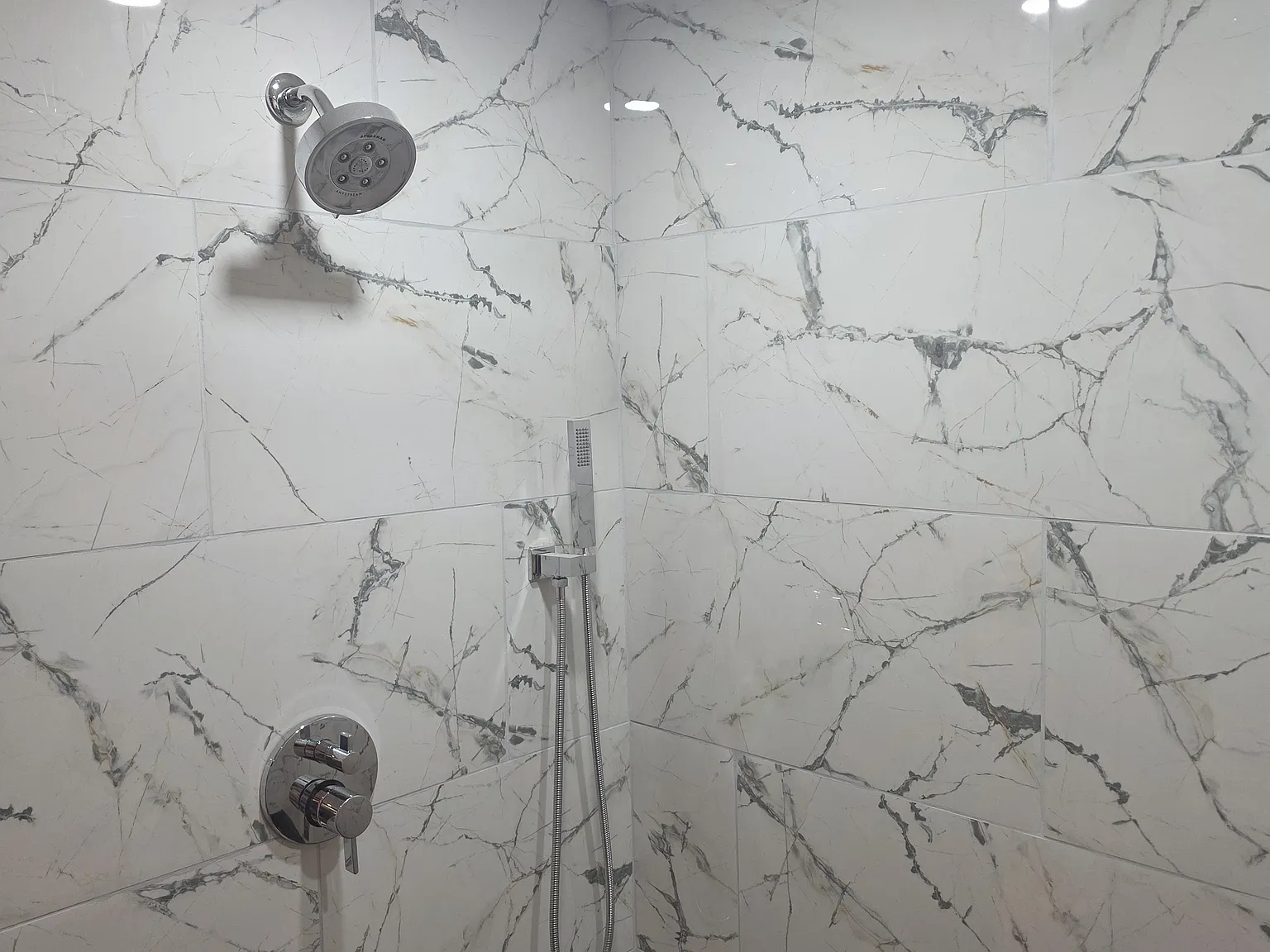 2 bed, 910 sqft, $2,795 — Photo 3