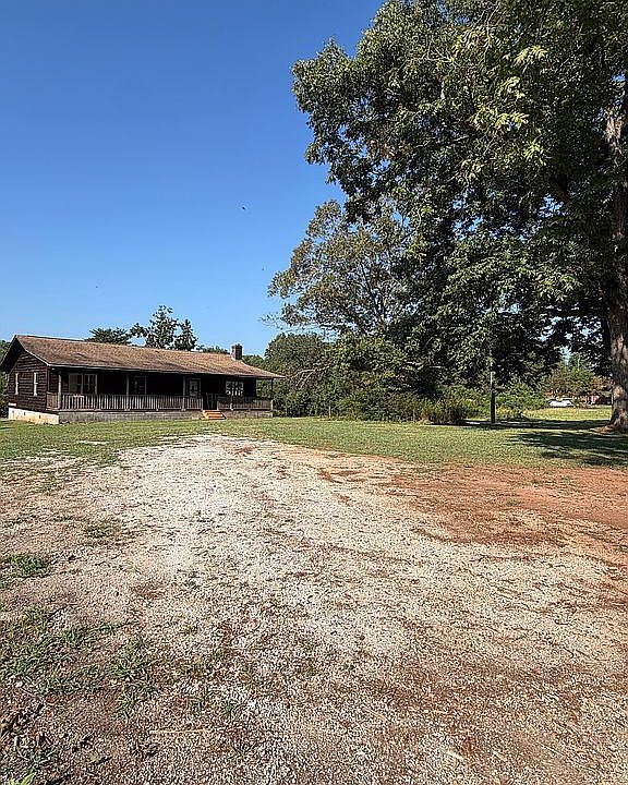 1st image of 355 Brewer Rd