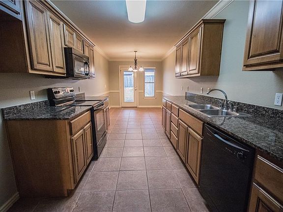 3rd image of 291 Copper Oaks Dr