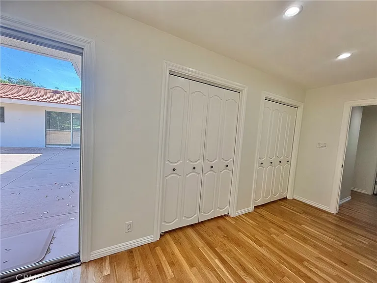 61 E Orange Grove Ave — Photo 53