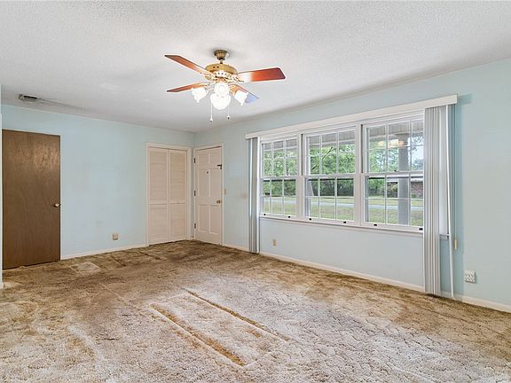 5th image of 200 Oak Rd #202