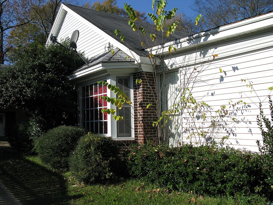 2nd image of 311 N 10th St
