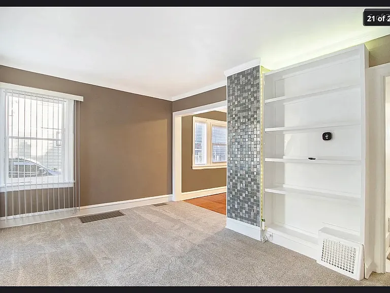 211 Burnham Dr — Photo 15