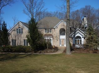 15 Edgewood Ter, Randolph, NJ 07869