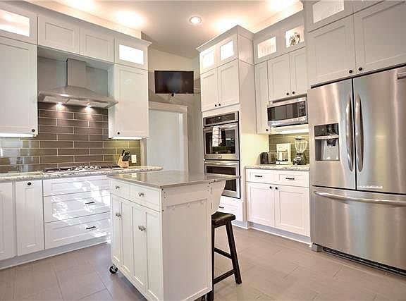5th image of 2023 Iberville St