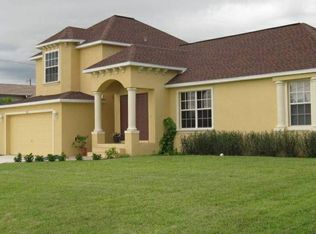 903 SW 4th Ave, Cape Coral, FL 33991