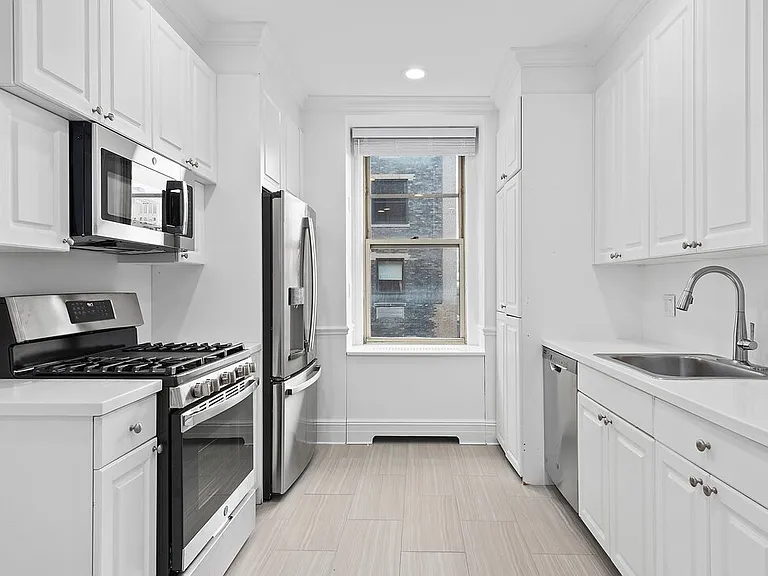 544 E 86th St #11W — Photo 4